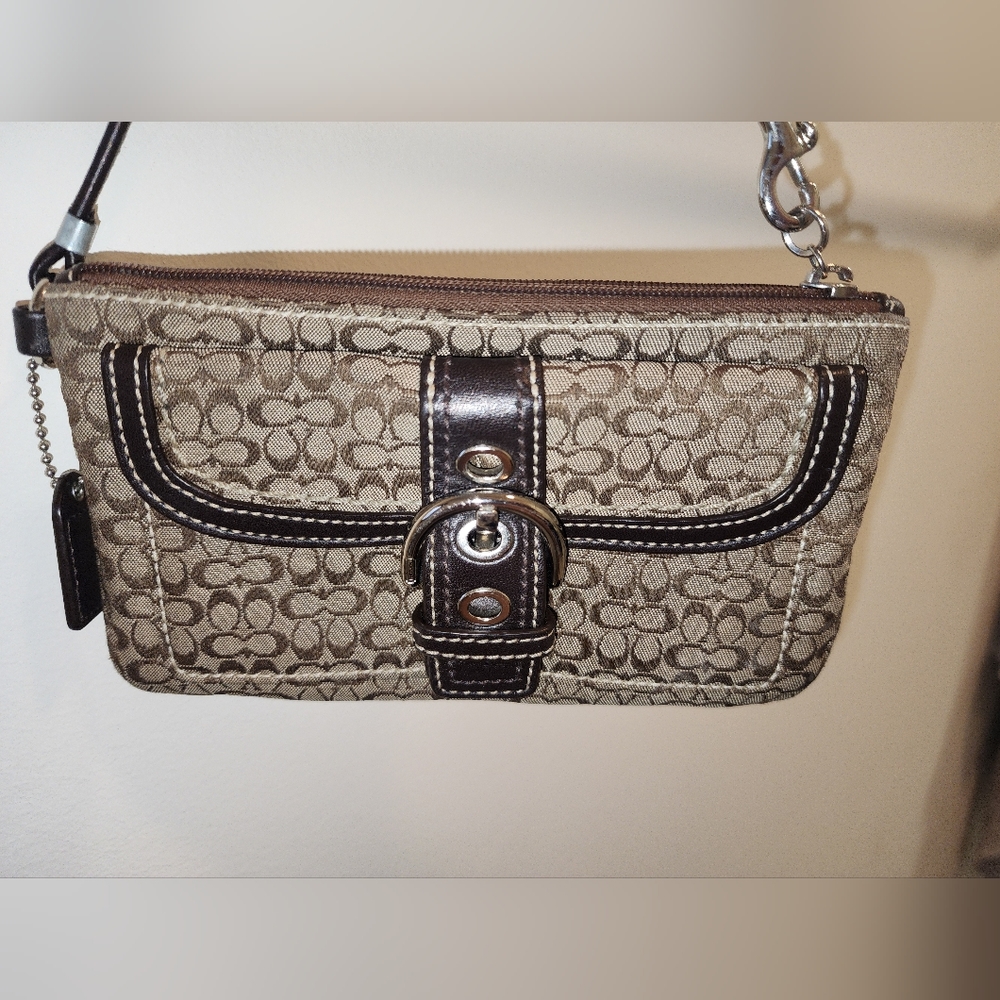 Coach Signature Soho Jacquard Brown & Tan Canvas Leather Buckle Clutch Wristlet